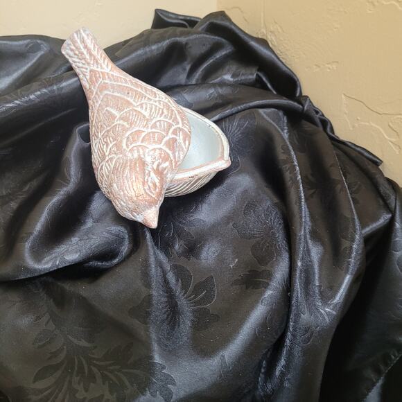 Distressed white cast metal bird. Key hider. Trinket Box NWT - Picture 6 of 8